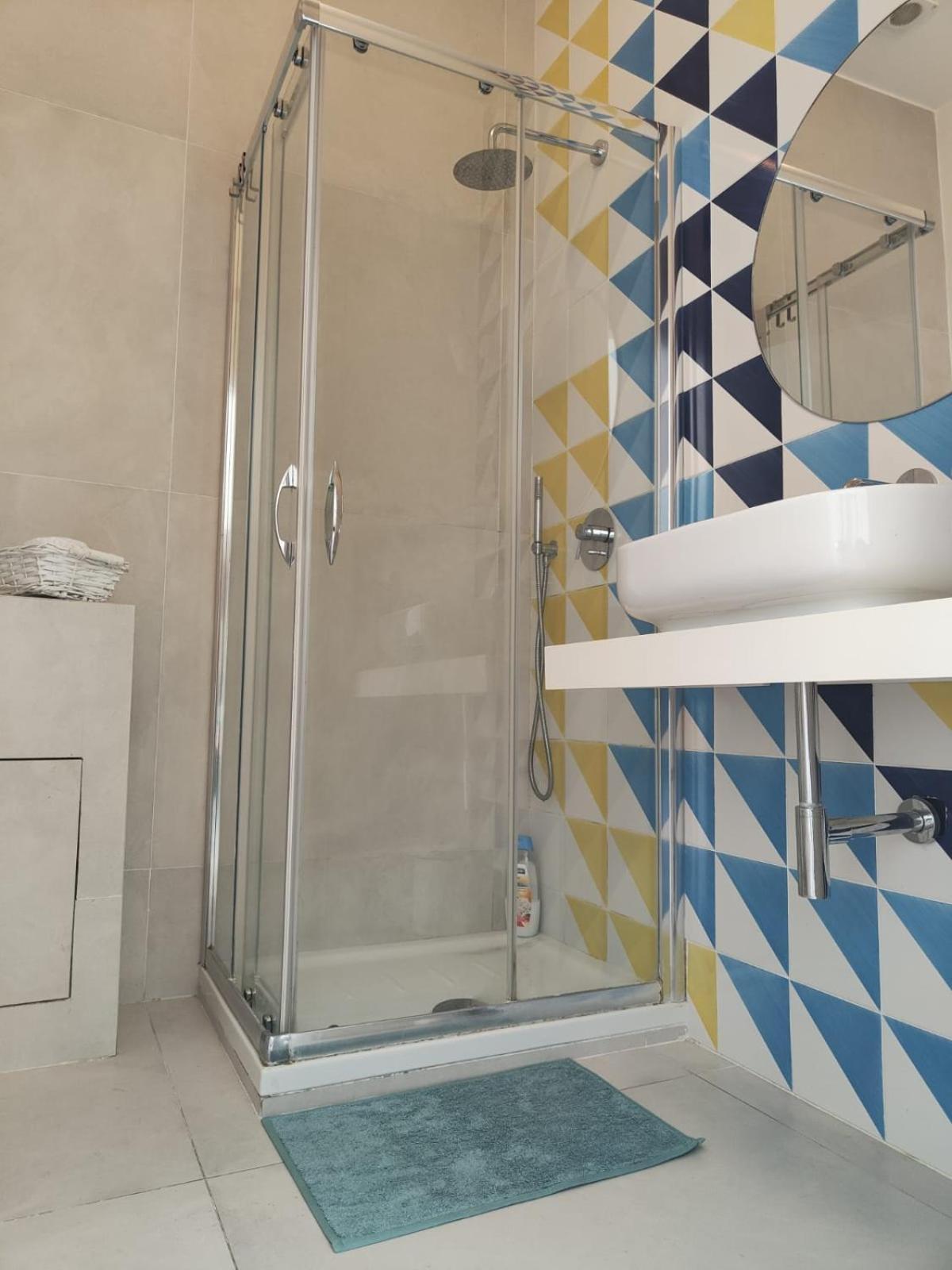 Oasi Al Centro Con Parcheggio Bed & Breakfast Salerno Luaran gambar